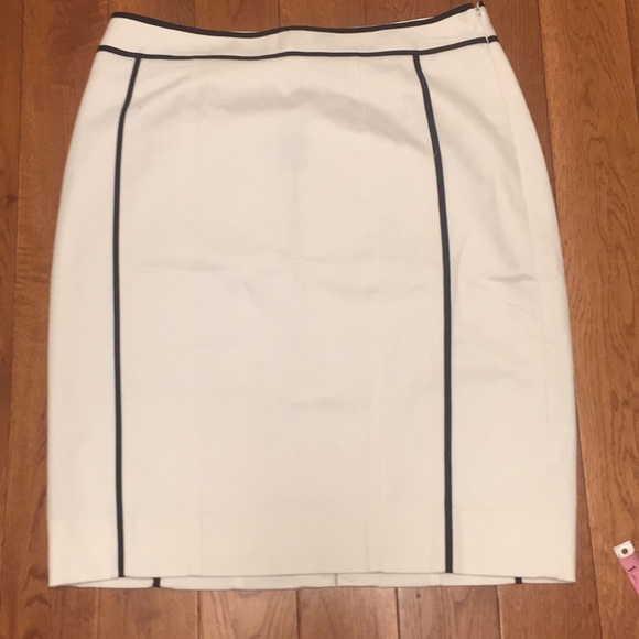 White House Black Market Dresses & Skirts - WHBM skirt